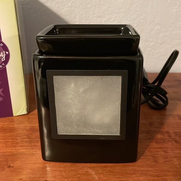 NIB Retired Scentsy Cube Ebony wax burner with Gallery Frames - Picture 2 of 11